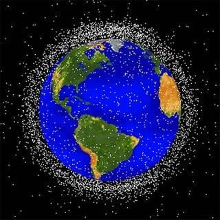 NASAは、宇宙ゴミを取り除く解決策を思いついた人に300万ドルの賞金を与えると発表した。