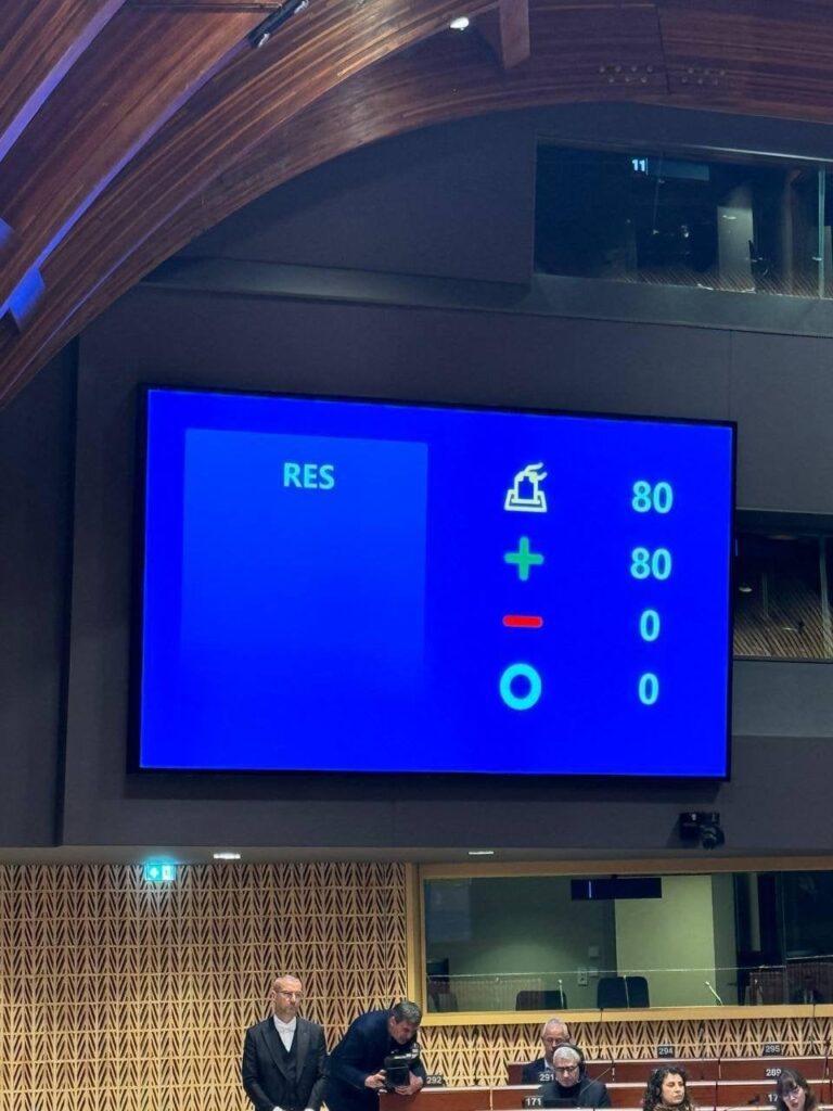 欧州評議会議会（PACE）は、1932年から1933年のホロドモールを満場一致（賛成80）で大量虐殺として正式に認定した。 PACEはまた、今日のロシアのウクライナ侵略はロシアのウクライナ人絶滅政策の継続であると強調している。