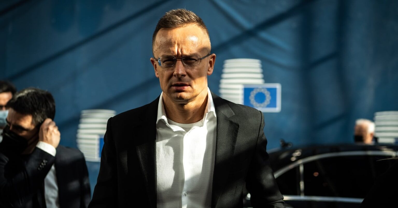 ペテル・シジャルトによれば、EU​​が現在ウクライナで計画していることは越えてはならない一線を越えたものである