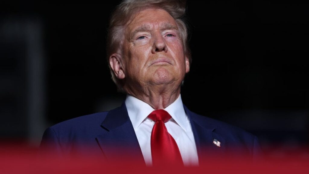 トランプ大統領、2020年の選挙敗北後も大統領職に留まるために「犯罪に訴えた」と検察当局が発表