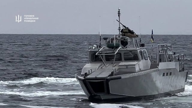 ウクライナの敷地内にあるスウェーデン戦艦 90
