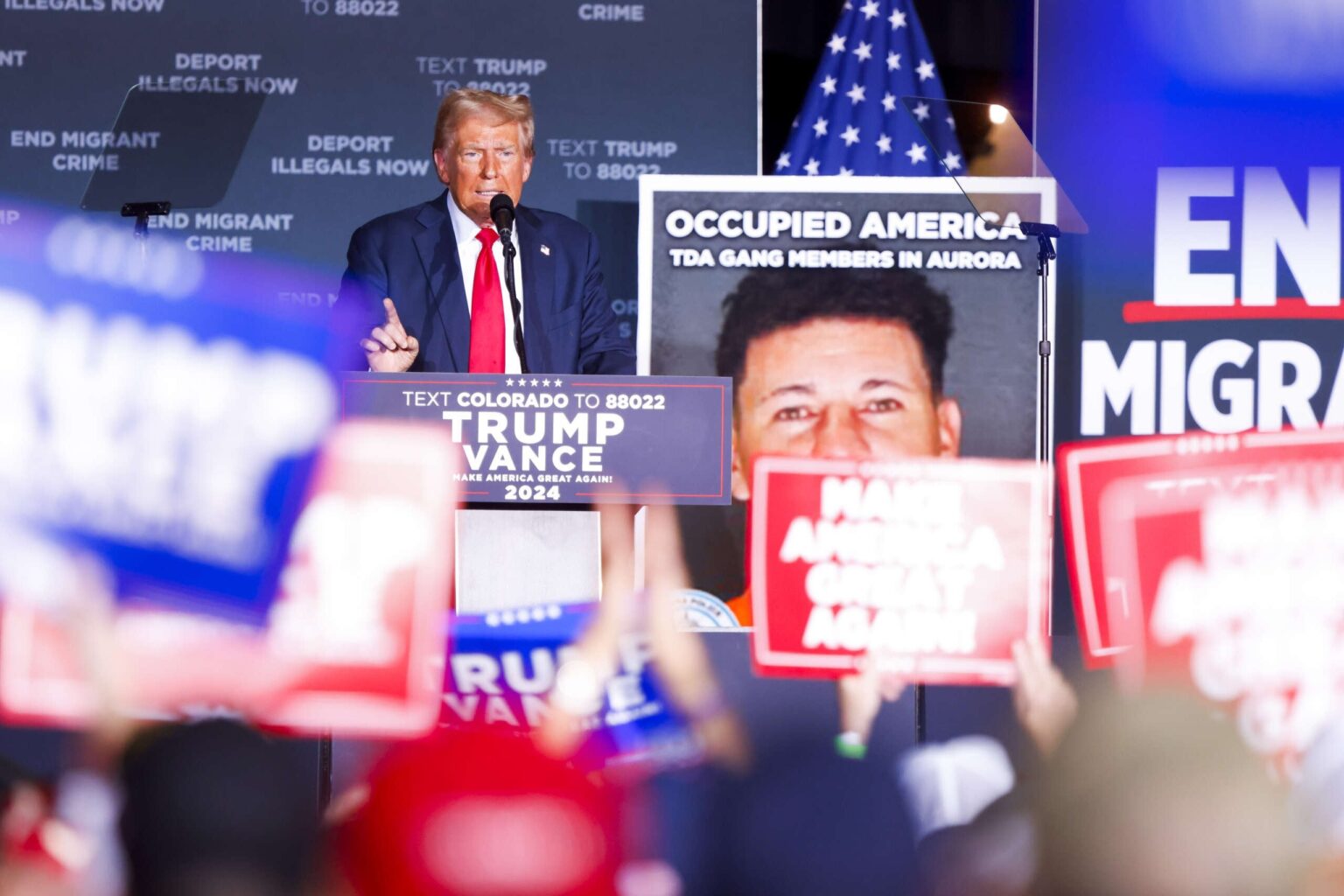 トランプ大統領、日本人強制収容の背後にある法律を利用して大量国外追放を実施すると約束