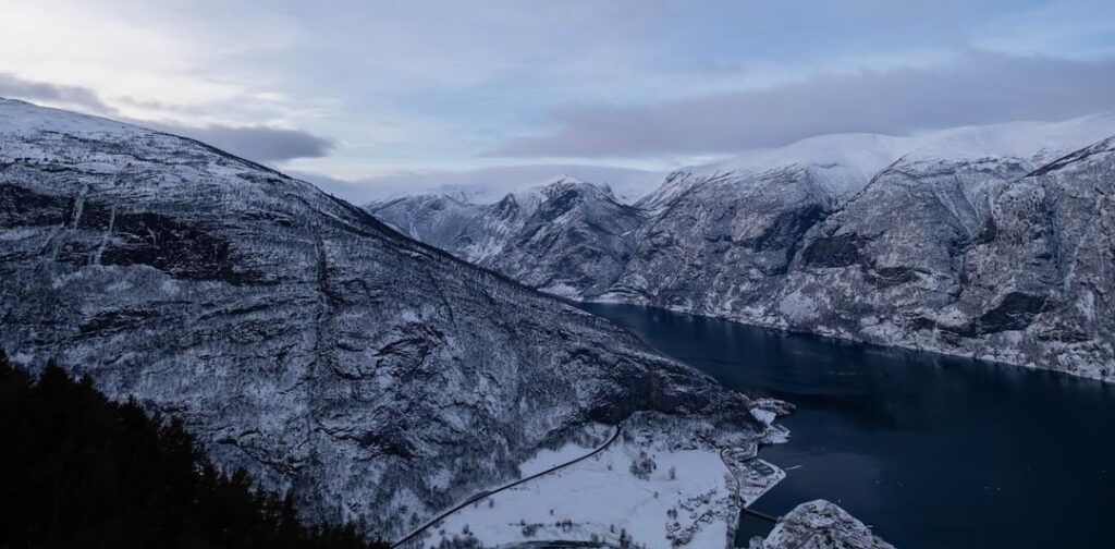 昨年の1月にノルウェーに旅行したときの写真です。確かに懐かしいですね。興味があれば、実際の写真をクリックして全体の画像をご覧ください。