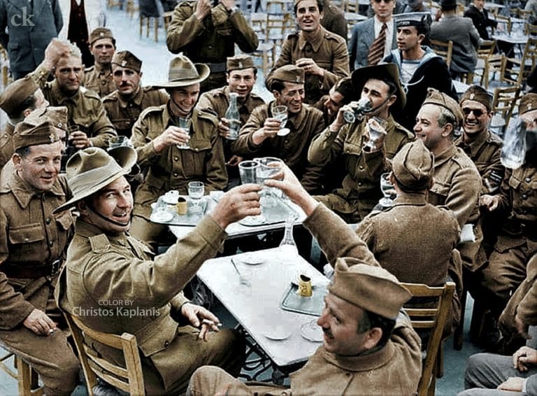 ギリシャとオーストラリアの兵士が一緒に、1941年