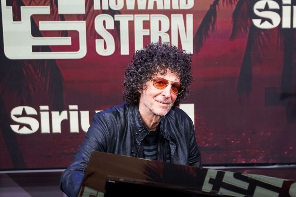 ハワード・スターン、セラピー、性差別、トランプについて触れたインタビューでカマラ・ハリスを支持
