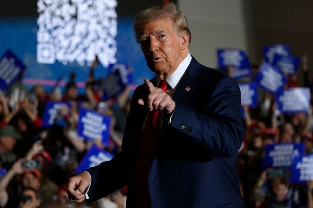 トランプ大統領、ウィスコンシン州の集会で困惑した様子を見せ「60ミニッツ」インタビューを撤回