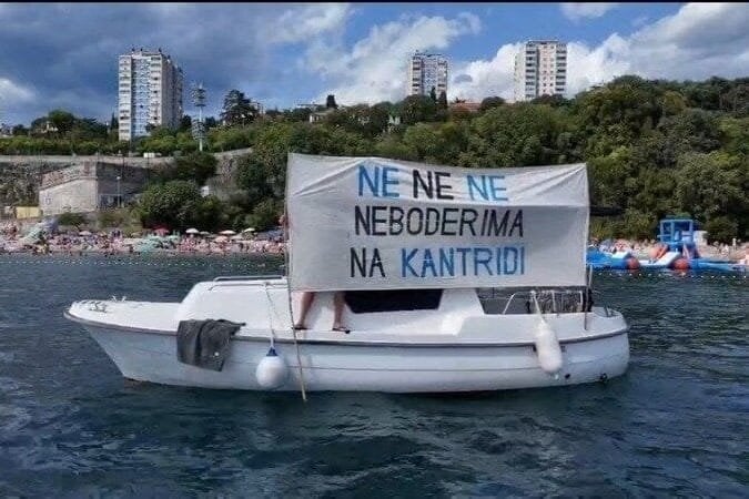 カントリダの高層ビルに反対するリエカの住民：「クロアチアの海岸全体をコンクリートから守ろう！」