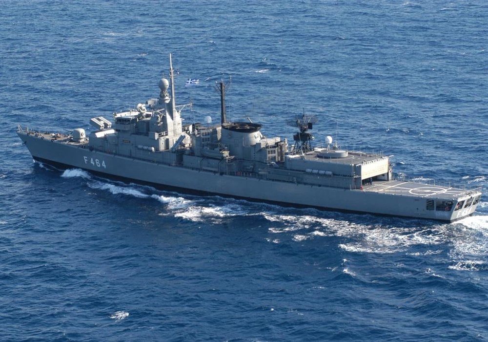 B. ネドス: 海軍は間もなくその役割を果たせなくなる - 飛行