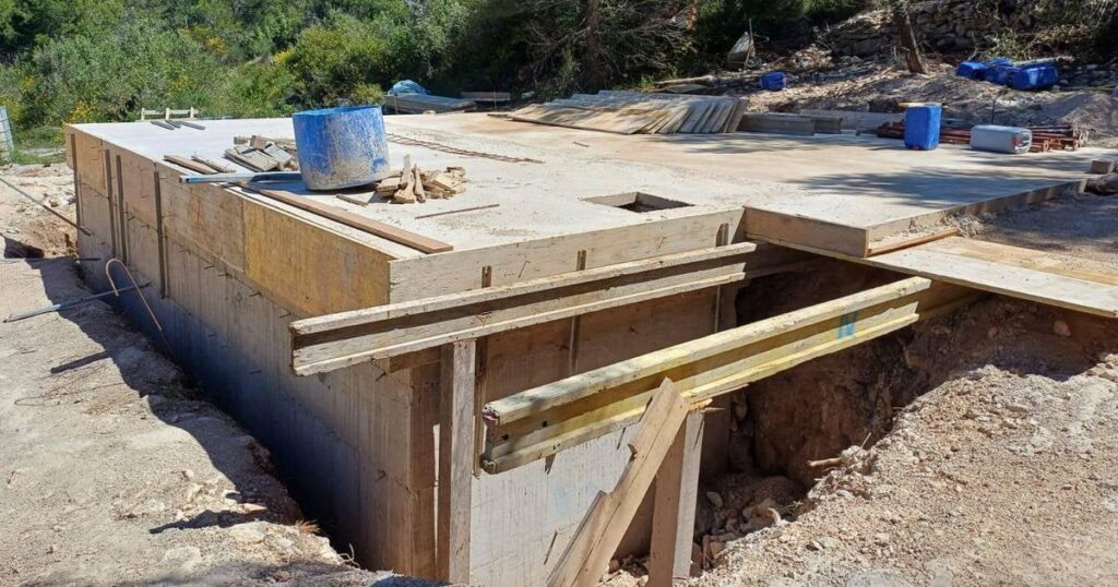 私たちは、ムルテルの新たな不法建築者が誰なのか、そして彼が手付かずの自然の中で何をしていたのかを明らかにします...