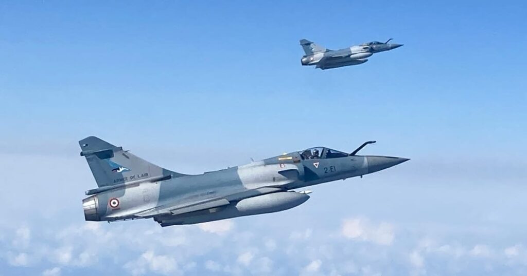 フランスは2025年にプーチンと戦うウクライナを支援するためにミラージュ戦闘機を送ることを目指している