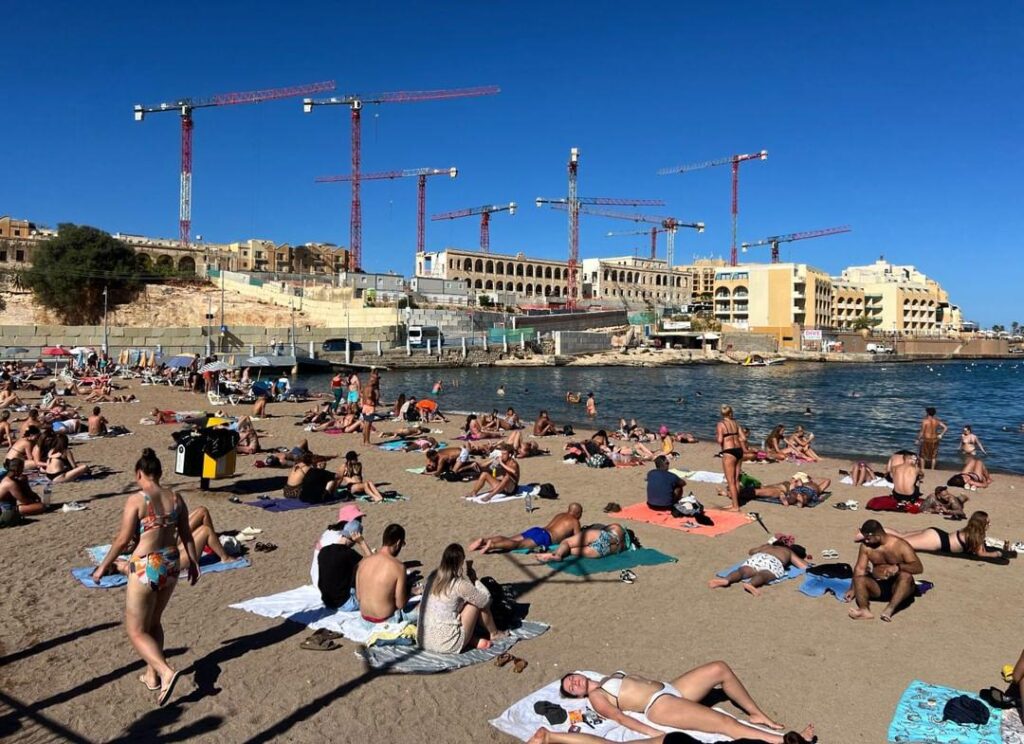 マルタへようこそ！ ⛱️ 🏗️