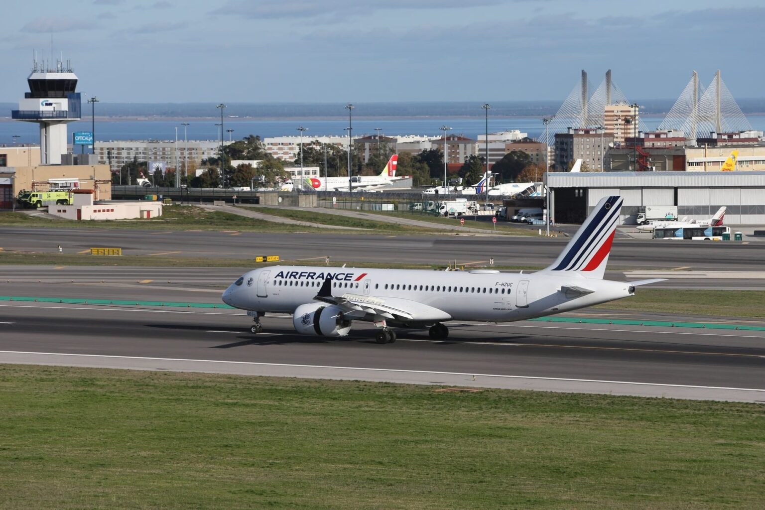 リスボンはウンベルト・デルガード空港の土地を「大きな緑の肺」に変えたいと考えている
