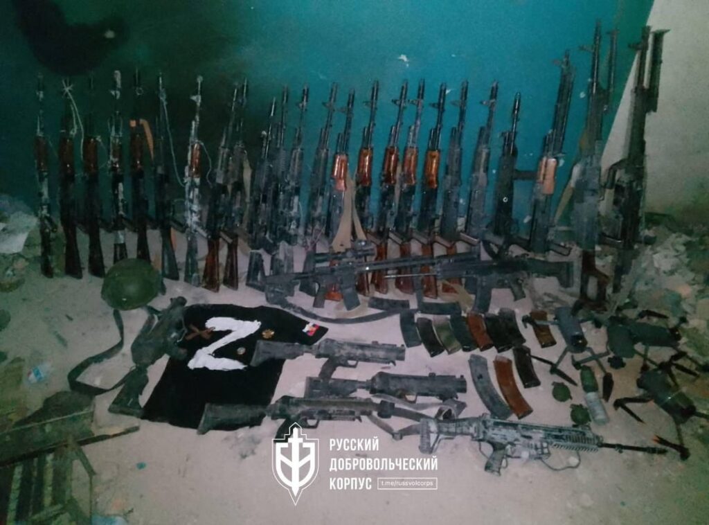 ヴォルチャンスキー骨材工場（ハリコフ州ヴォフチャンスク）の戦いで、ウクライナ軍のロシア義勇軍が捕獲したトロフィー。最近ウクライナ軍によって奪回された。