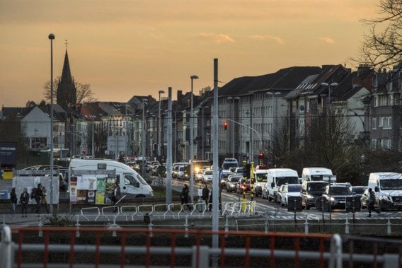 化石燃料による運転や暖房は何百ユーロも高価になるが、誰も気づいていない