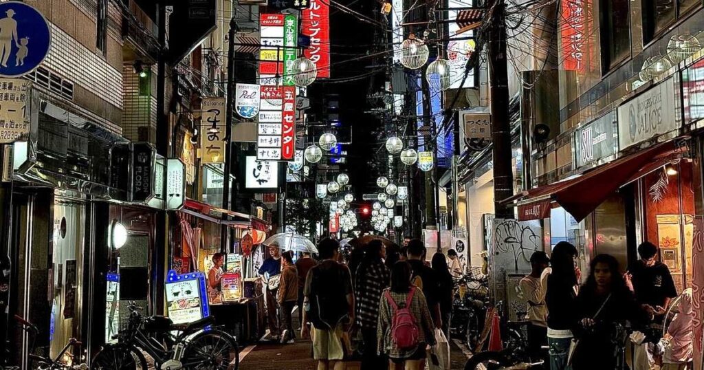 「頂き女子」の次は「一撃男子」