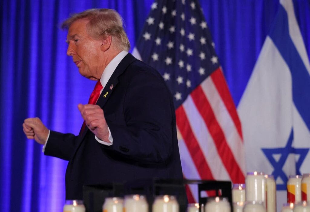 10月7日の攻撃に関する演説の終わりにトランプ大統領がYMCAに合わせて踊り、ソーシャルメディアを驚かせた