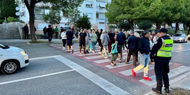 写真/ビデオ: 交通遮断 スプリトの住民は市政府の決定に不満を抱き、平和的に抗議活動を行った
