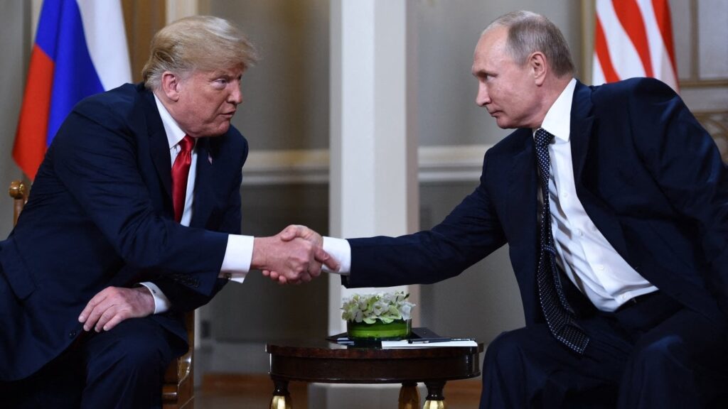 パンデミック不足の中、トランプ大統領が密かにプーチン大統領に新型コロナウイルス検査を送ったと新著が報告