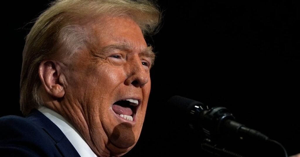 「とても屈辱的」：トランプ大統領の大規模な集会の自慢はリアルタイムで痛ましいほど崩れ去った