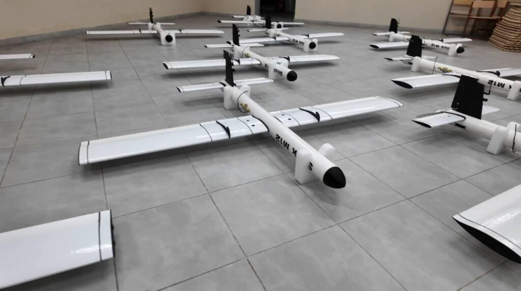 ウクライナの企業 United Military Solutions は、スティック M12 弾幕弾 (神風ドローン) を開発しました。詳細は以下をご覧ください。