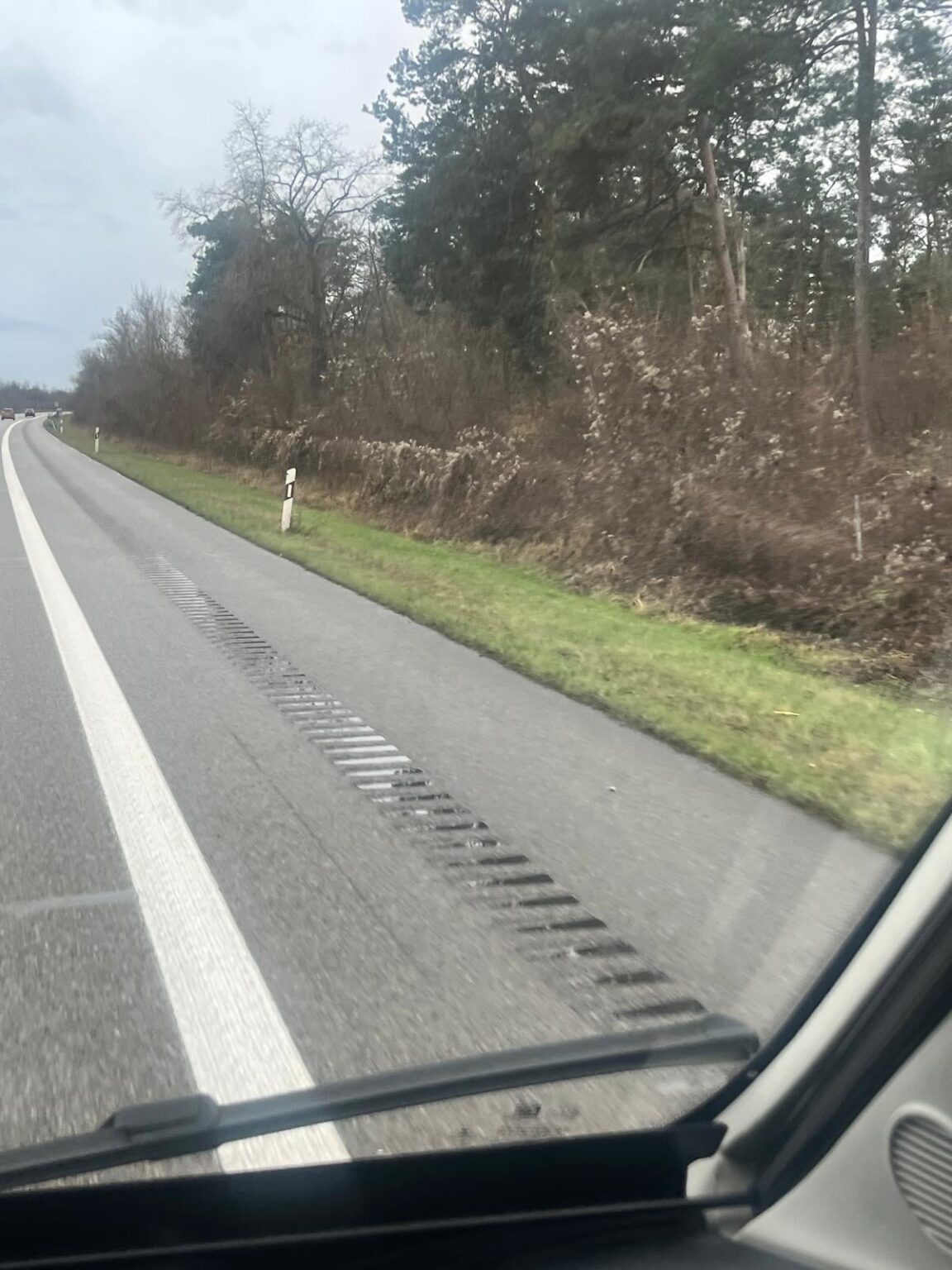 ドイツの高速道路の標識？
