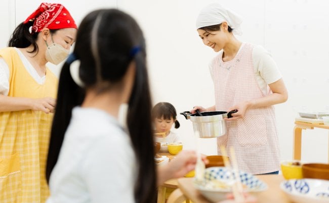 支援したくとも生活に余裕なし。長引く物価高騰で寄付が激減、苦しい状況が続く「子ども食堂」の現実