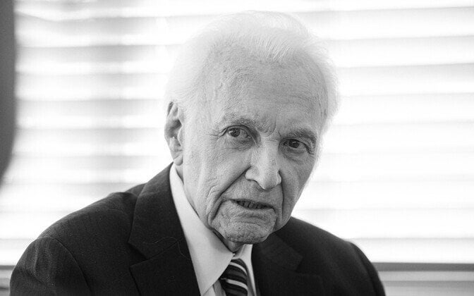 アーノルド・リューテル死去
