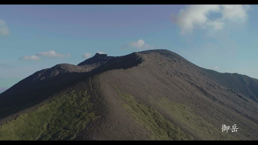 吐噶喇（トカラ）列島　諏訪之瀬島御岳火口空撮　inspire2ワンオペ