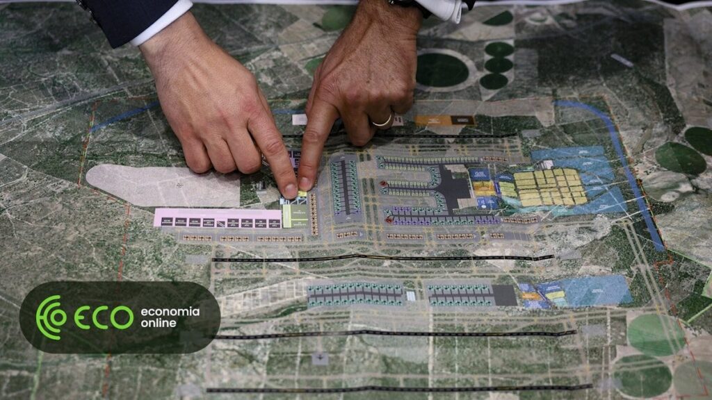 新空港の建設費用は約80億ドルで、資金は手数料と利権延長のみで賄われる