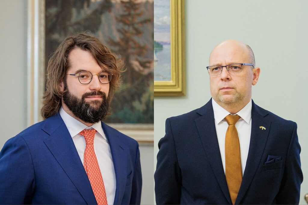 それで、社会民主党は有権者を怒らせ、ネムナスソーセージは大統領を怒らせ、ポルノ政府が「仕事」を始める
