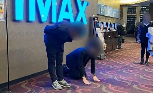 ライオンキング試写会オーバーブッキングで土下座騒動