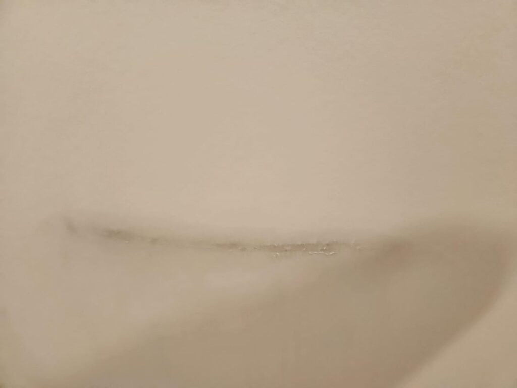 この壁を修復する方法がわからない