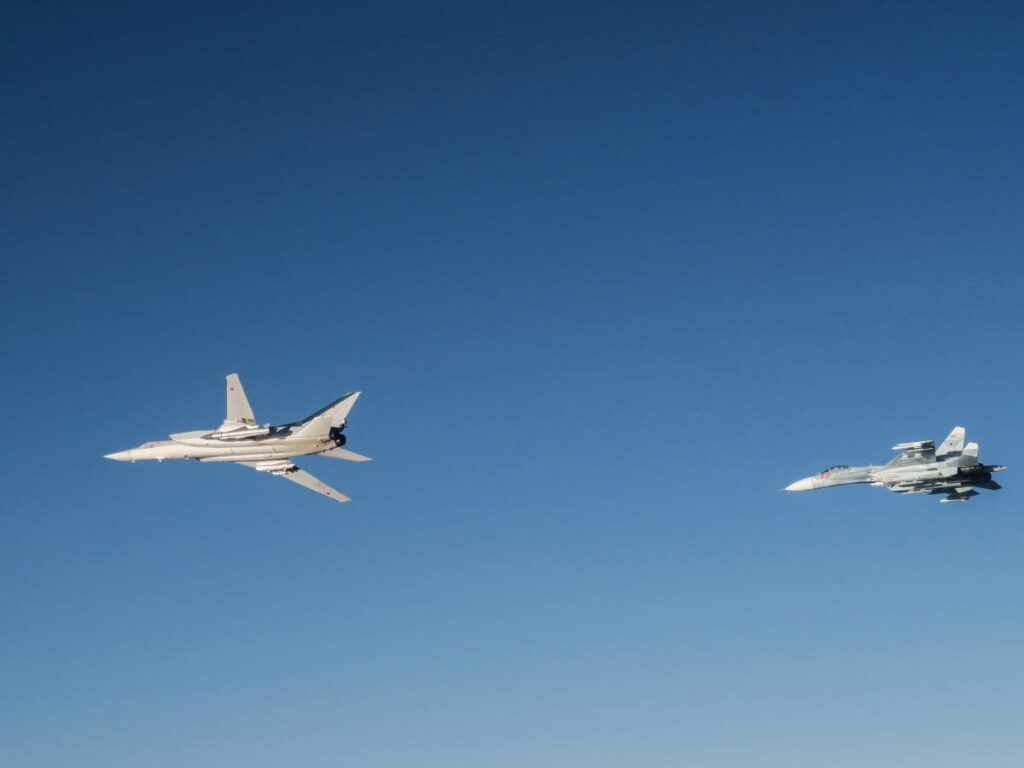 ロシアの爆撃機はスウェーデンのヤス・グリペンによって特定された