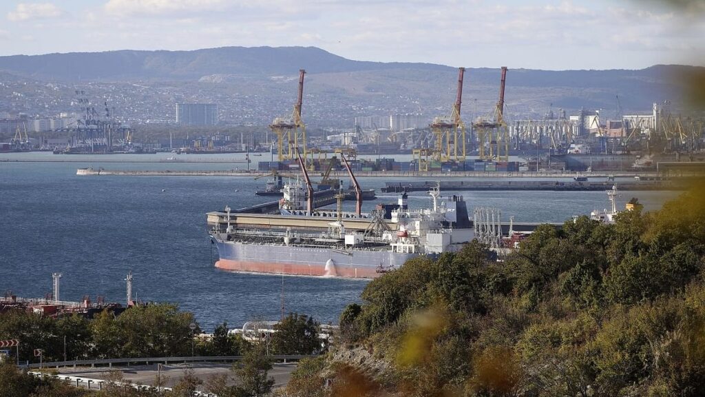 英国とデンマークはロシアの影の艦隊を「妨害し、阻止する」と誓う。 EU当局は今後書類を要求する予定