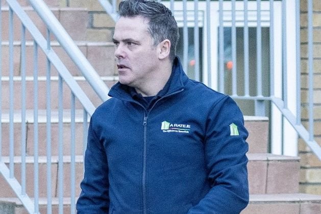 選挙運動中に緑の指導者ロデリック・オゴーマン氏を同性愛嫌悪の恐ろしい攻撃で暴行した男が刑務所に釈放される