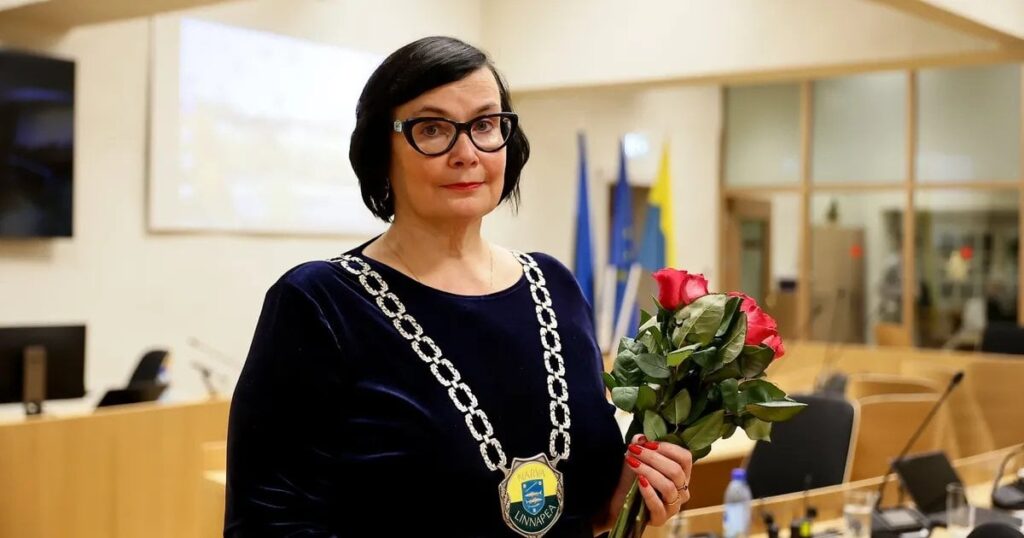 ナルヴァの政権交代：ジャーン・トゥーツに代わってカトリ・ライクが再び市長に就任