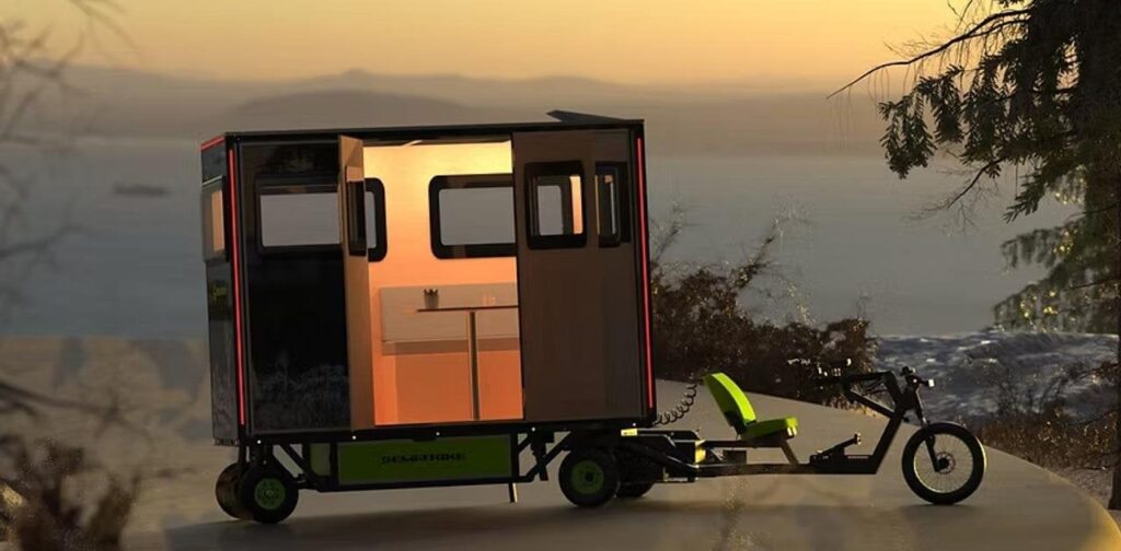 ひとり部屋を引っ張って、ひとり旅できるe3輪車