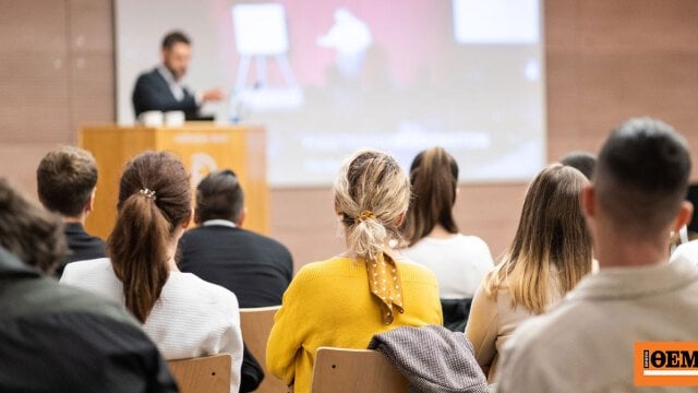 教育省：第二学位の資格を持つ入学者の割合は3倍に