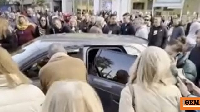 ハランドリ：彼は道路の真ん中に車を停め、リンチされそうになった