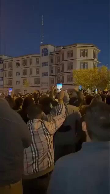 リビア人はロシアの駐留に抗議するために街頭に出た。これは、ロシアが最近、地中海における軍事的焦点をシリアからリビアに移した後の出来事である