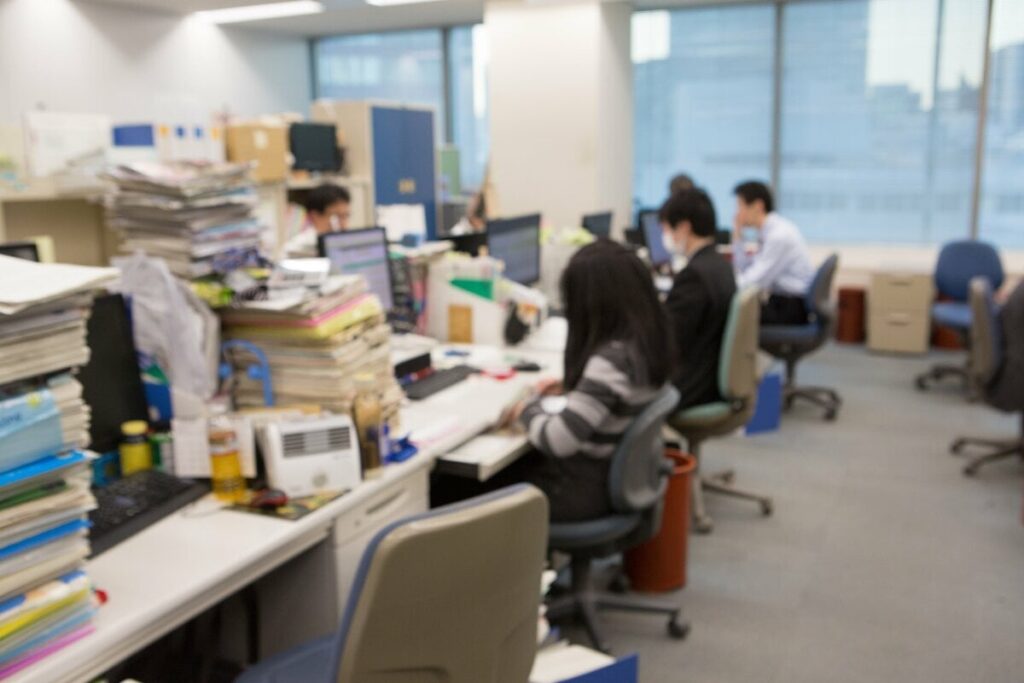 若者パラダイスの日本で広がる「静かな退職」　企業は「Z世代に刺さる“◯ン◯ン”」を