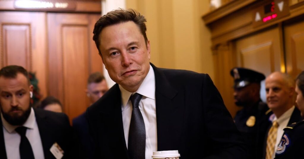 イーロン・マスク氏、薬物と外国人との接触に関するスペースXの最大の政府機密へのアクセスを拒否