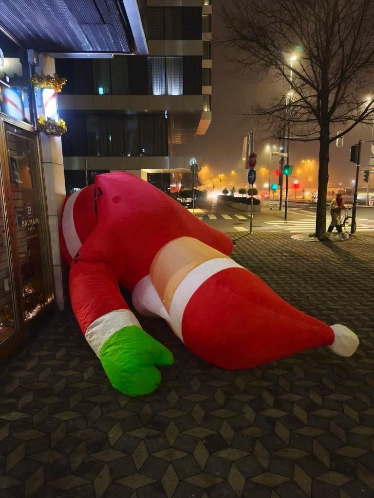 あなたを感じます、インフレータブルサンタ