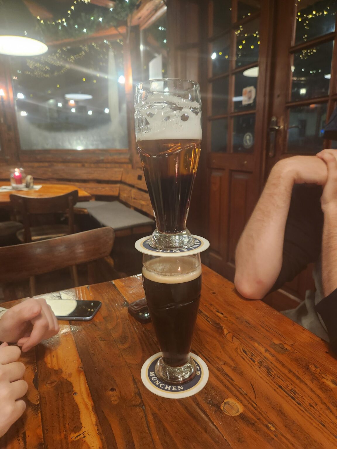 皆さん、これはサブビールですか、それともインタービールですか