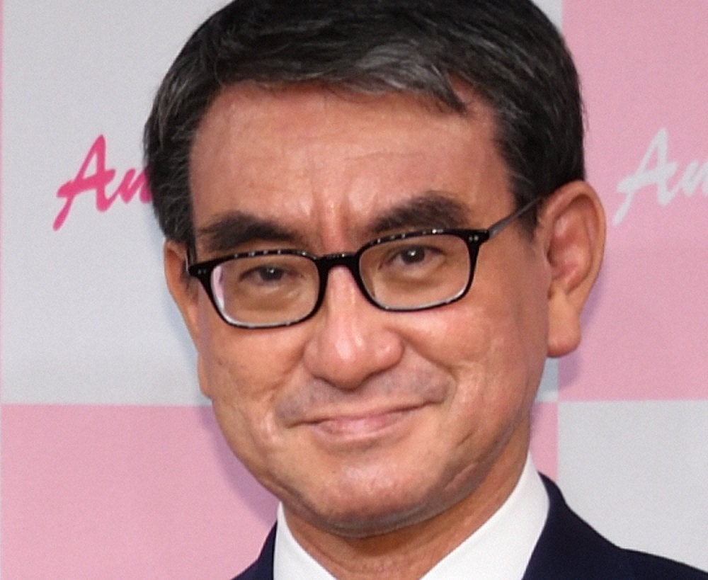 河野太郎氏、マイナ保険証解除が1カ月で1万件超も…「同じ期間に新規登録は127万件でしたっけ」（スポニチアネックス） - Yahoo!ニュース