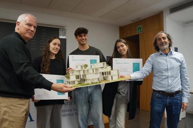 スペイン：アリカンテ大学の学生がDANA暴風雨の犠牲者のためにプレハブ住宅を設計