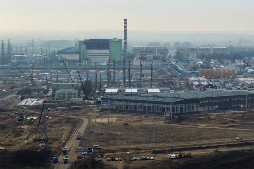 ロシア人が現状ではパックス II を建設できないことを認めた後、発電所の価格が下がるだけではない可能性がある