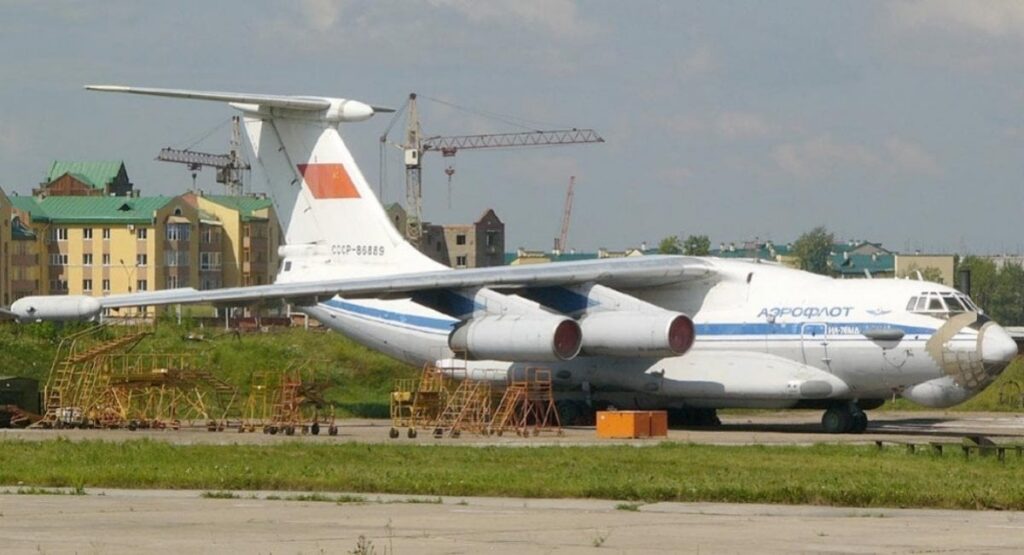 ソ連のモンスタージェット IL-76PP はパトリオットシステムを妨害する予定だったが廃棄される：大規模な空挺電子戦システムを構築する試みは不名誉な結末を迎えた。