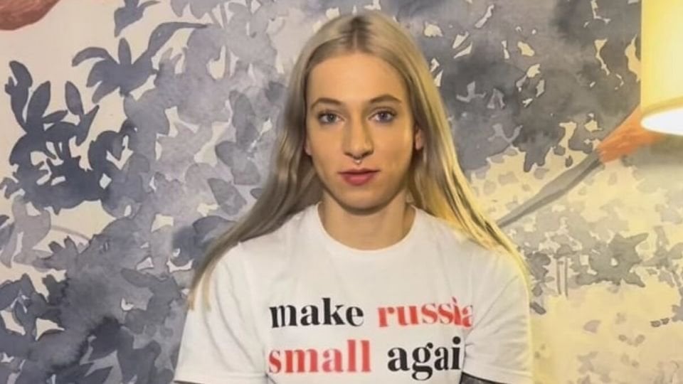 スポーツ団体、「MAKE RUSSIA SMALL AGAIN」Tシャツを理由にリトアニア選手の出場停止処分：ハンガリーでのスポーツ大会に参加していたリトアニア選手が、主催者によって「反ロシア的」とみなされたスローガンが書かれたTシャツを着ていたとして、金曜日に失格となった。