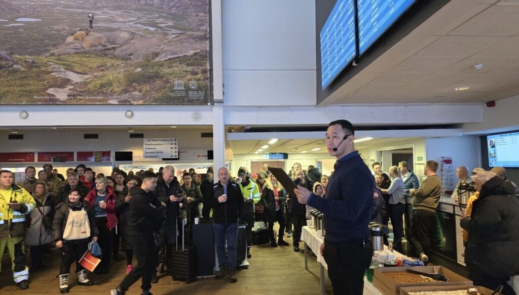 カンゲルルススアークでの別れ: 時代の終わり [Air Greenland markerer tirsdag den sidste officielle åbningsdag på selskabets station i Kangerlussuaq.]